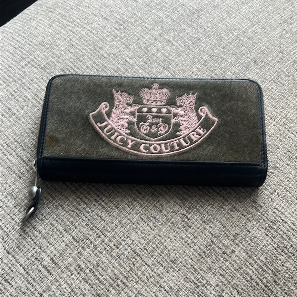 Juicy Couture Black and Pink Crest Wallet